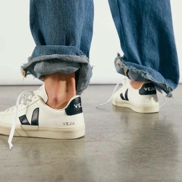 VEJA Campo Sneakers - Extra White/Black - Size 8 - Picture 3 of 8